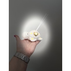 Bomboniere animaletto tartaruga in ceramica bianca con cuore oro  profumatore con luce led