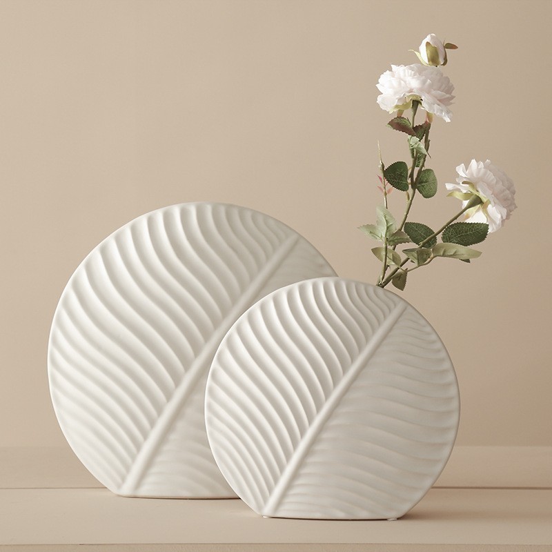 Bomboniera Vaso porta fiori a forma di foglia bianca in porcellana cm 31X33.5